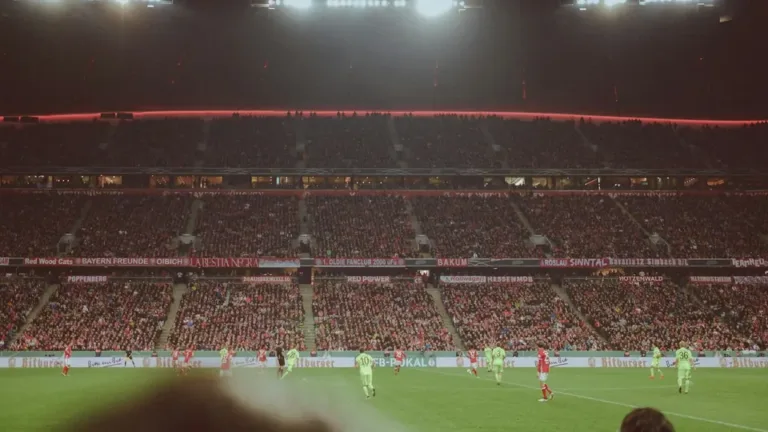 مشاهدة الدوري الألماني على شاشتك بجودة 4K — دليل ليلة المباراة